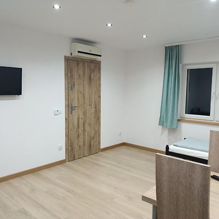 Appartement Letnia Oaza "Akacja" à Sobienie Jeziory Extérieur photo